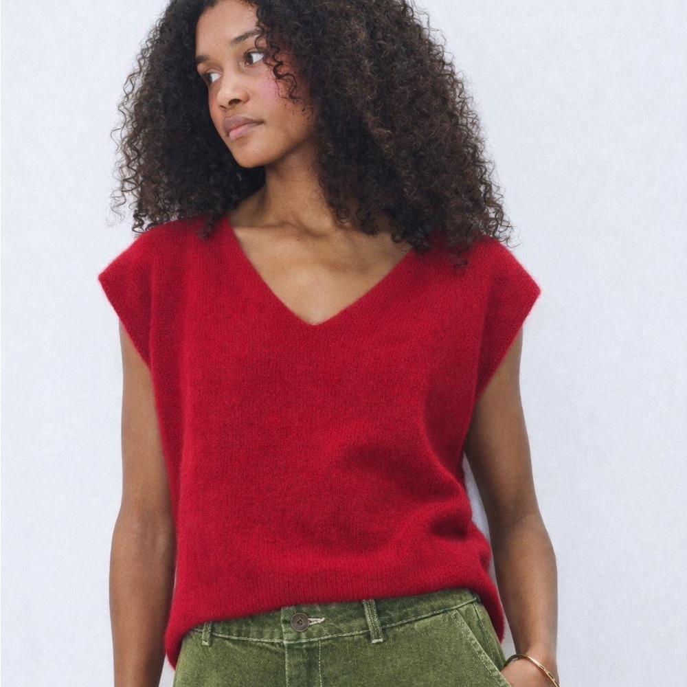American Vintage red V-neck Sweater Size L Mohair Blend